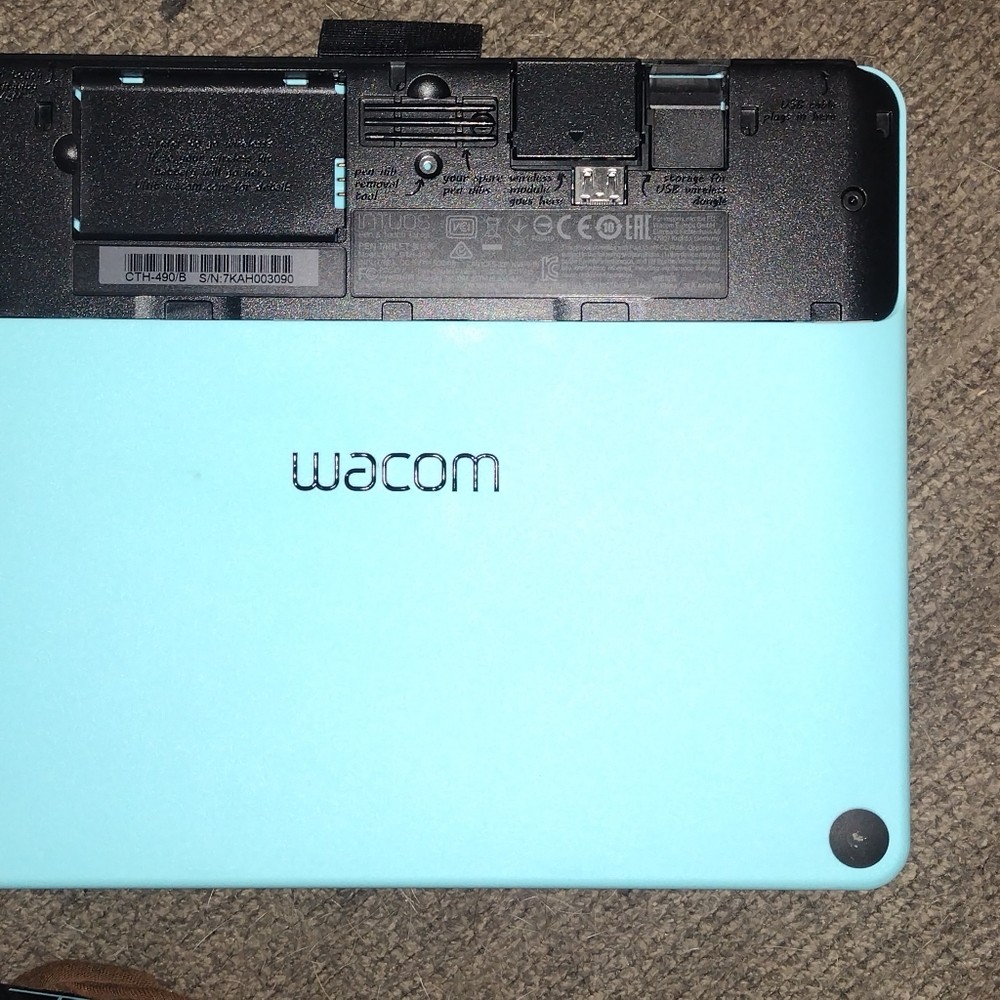 Wacom Intuos illustrating tablet - Picture 3 of 8